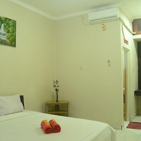 Budget Door Legian Inn Kuta Lombok Εξωτερικό φωτογραφία