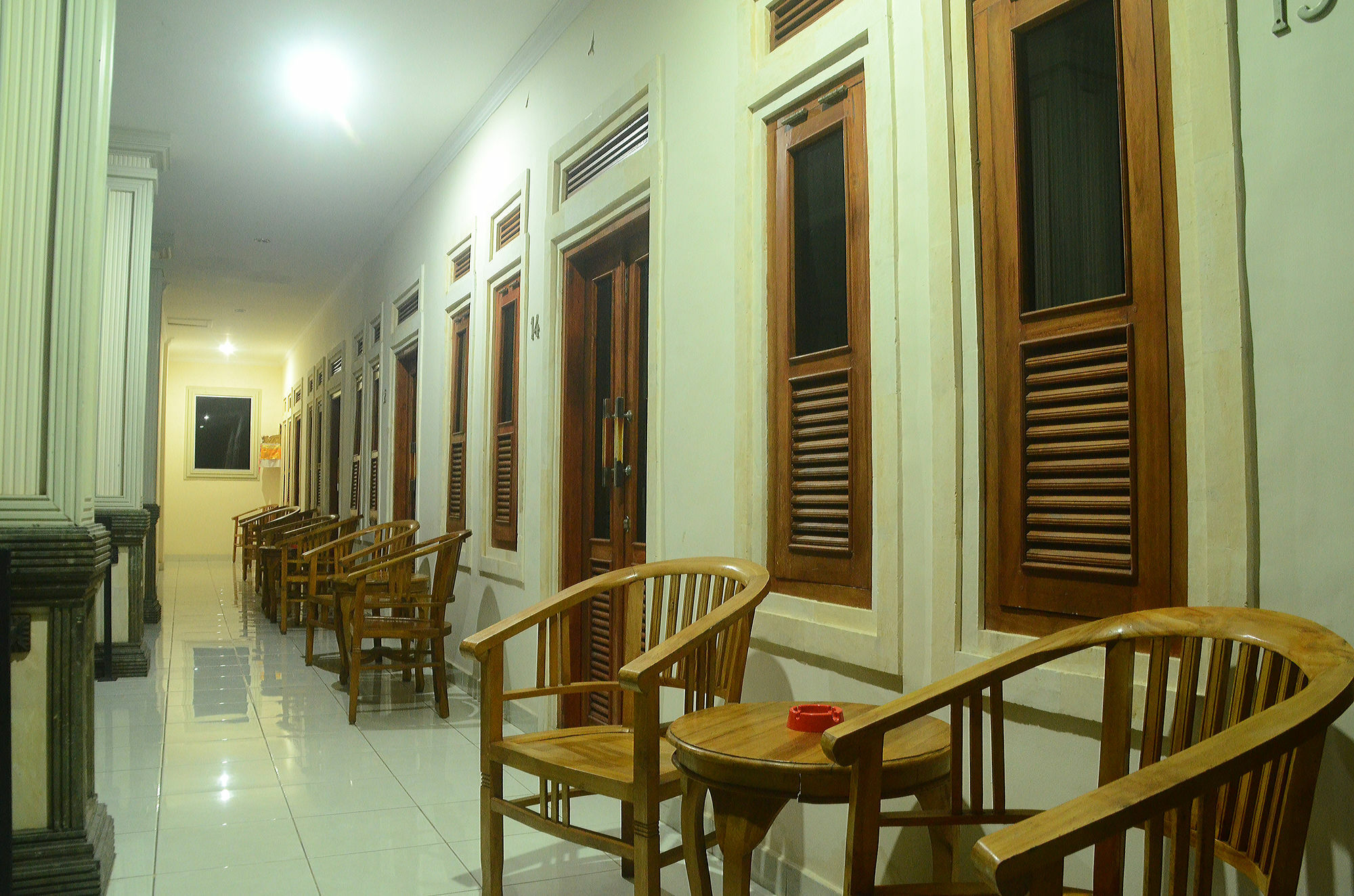 Budget Door Legian Inn Kuta Lombok Εξωτερικό φωτογραφία